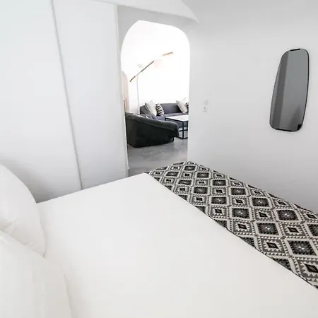 Luxury Santorini Ocean Breeze 2 Bedrooms Sea Caldera View Jacuzzi Plunge Oia Βίλα *