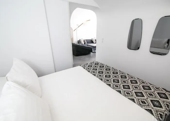 Luxury Santorini Ocean Breeze 2 Bedrooms Sea & Caldera Views Villa *